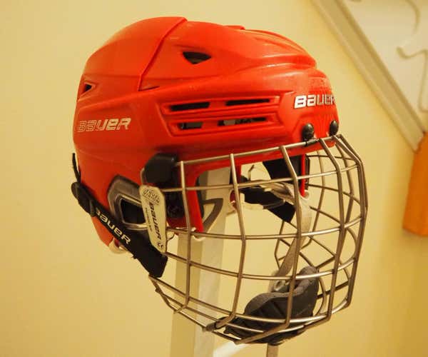 Red Used Small Bauer Re-Akt 100 Helmet Combo with Titanium Cage