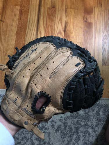 Mizuno Prospect Catchers Glove Size 32.50”