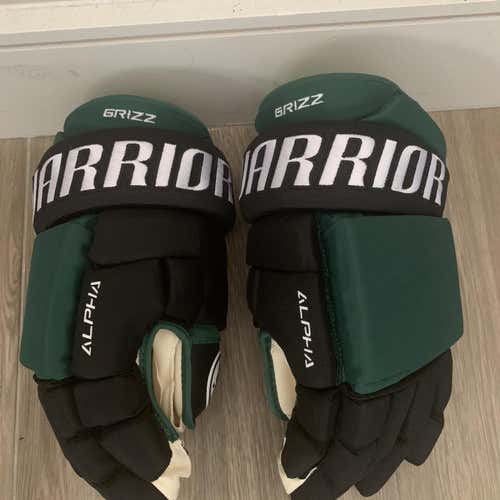 *NEW* [PRO STOCK] ECHL Utah Grizzlies 14” Warrior Alpha Pro Gloves