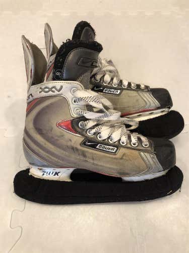 Used Bauer Vapor XXV   Size 8 Hockey Skates SEND OFFER