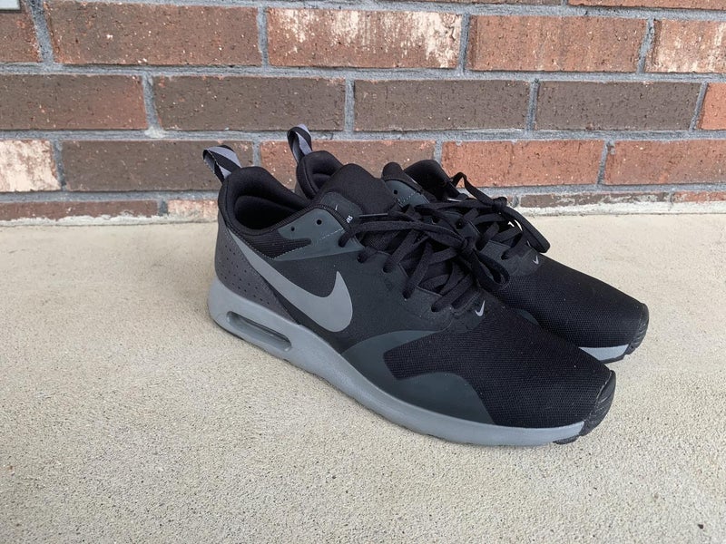 Nike Air Max Tavas Size 11.5