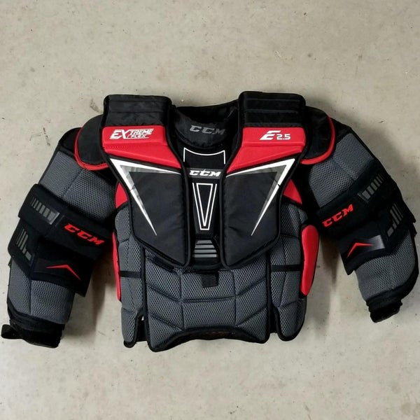 CCM Extreme Flex Shield E2.5 Jr. Goalie Chest Protector L-XL
