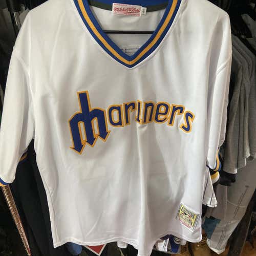 Men's Large Griffey Jersey