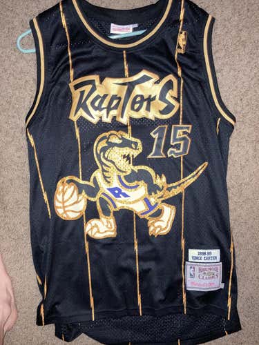 Used Adult Large Mitchell & Ness Jersey