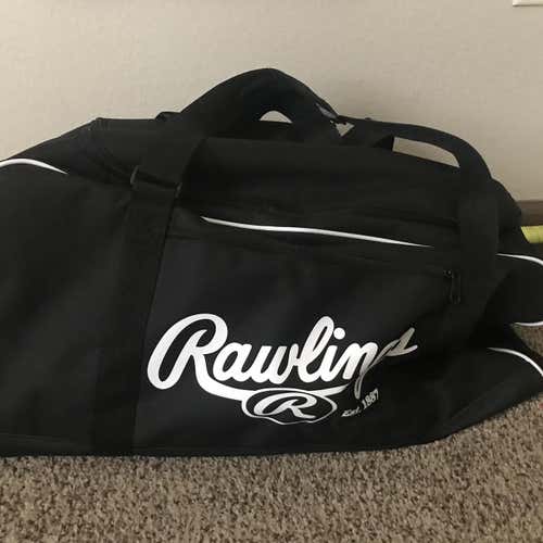 *Do Not Buy* Black Rawlings Duffel Bag