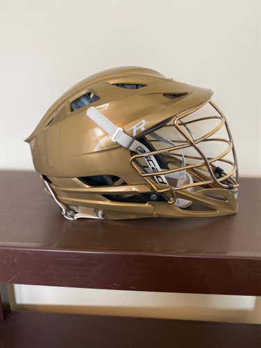 Notre Dame Issued Gold Used Cascade R Helmet