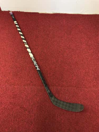 Bauer 2s Pro P28 82 Flex LH Stick Pro Stock Item#MSS14