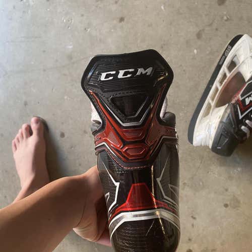 Used CCM JetSpeed FT2 D&R (Regular)  Size 7 Hockey Skates
