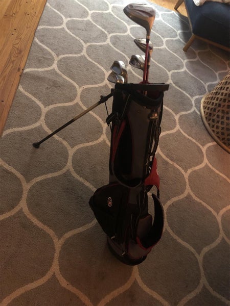 Used Right Handed US Kids Tour Series 60” Regular Flex (7 Clubs) Clubs (Full Set)