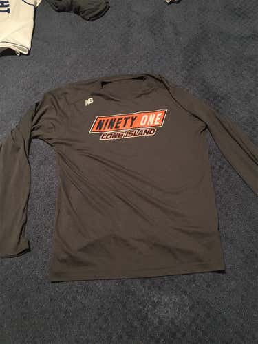 Gray Adult Medium New Balance Shirt