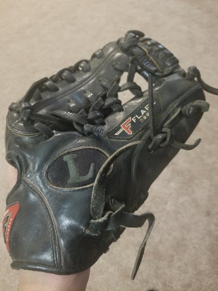 Black Used Louisville Slugger Infield Right Handed Pro Flare Baseball Glove 11.75"
