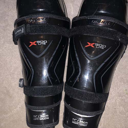 New Bauer vapor x900 lite  Shin Pads