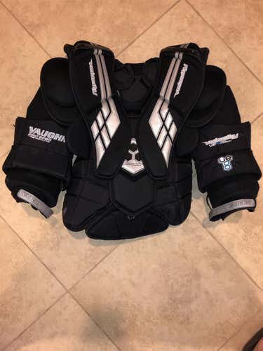 Used Medium Vaughn Velocity VE8 Pro Carbon Goalie Chest Protector