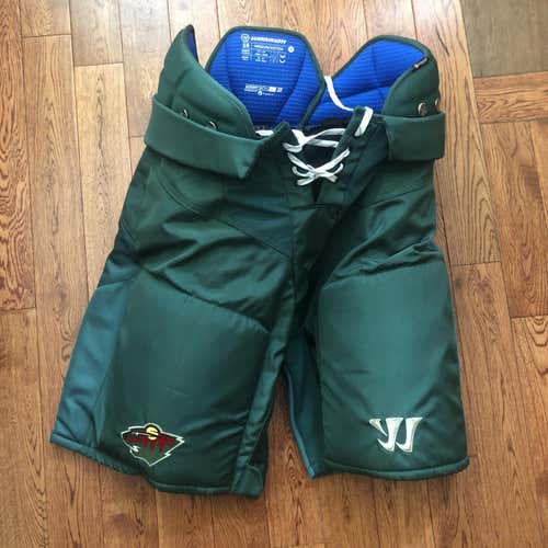 Used Medium +1” Warrior Covert Pro Stock Hockey Pants