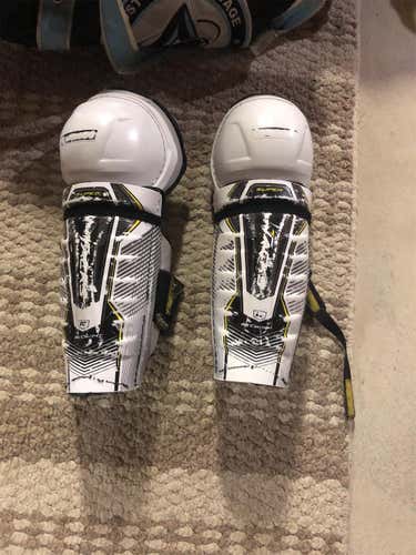 CCM Super Tacks Shin Pads