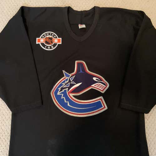 Vancouver Canucks Centre Ice PracticeJersey