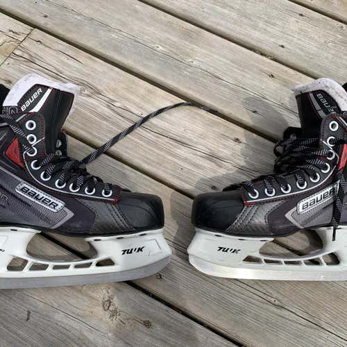 Bauer Vapor x40 Hockey Skates -Size 4