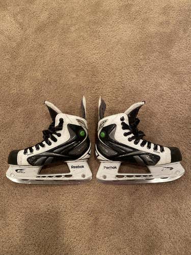 Reebok White K Skates Size 4.5 D