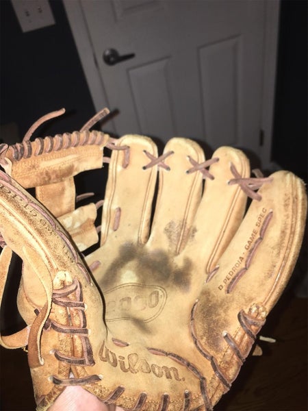 Brown Used Infield A2000 11.5" Baseball Glove