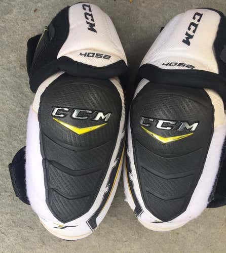 CCM Tacks 4052 Elbow Pads Used Junior Large