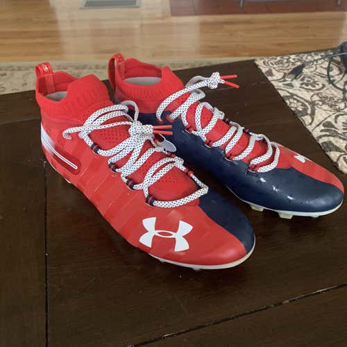 Red Men's Molded Cleats Low Cut