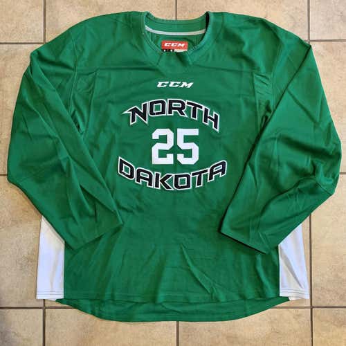 North Dakota CCM Practice Jersey Sz XL