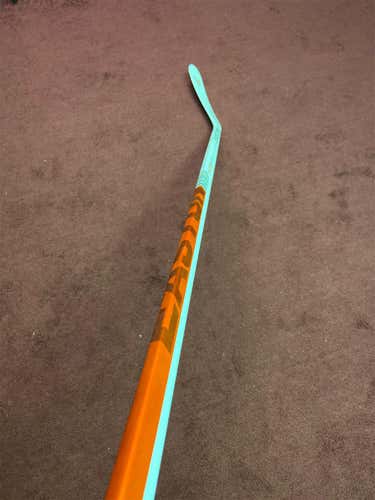 Left Handed Mako M2   Hall Hockey Stick