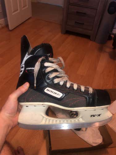 Used Bauer Impact 300 D&R (Regular)  Size 9 Hockey Skates