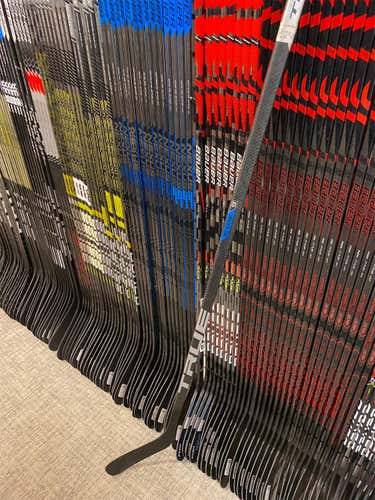 New Right Handed Xcore 9 Mid  Hockey Stick