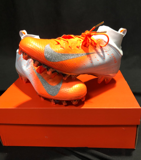 Orange New Adult Men's 10 (Women's 11) Molded Cleats Nike Cleats