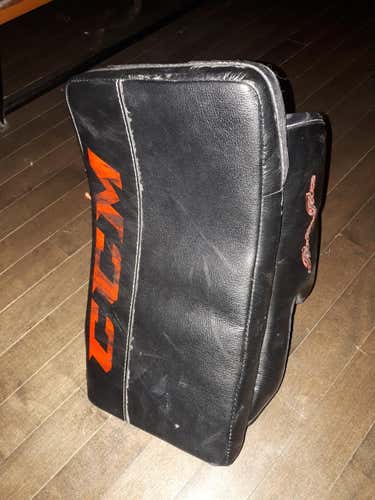 Black Senior Used CCM Regular Retro Flex Pro designed by Lefebvre