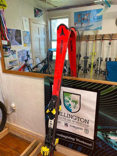 17/18 Atomic Redster S9 165cm 12.5R