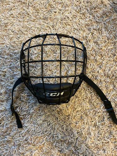 Used Senior Medium CCM FM580 Full Cage