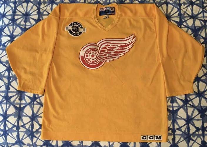 Vintage CCM Detroit Red Wings Yellow Practice Jersey Size XL