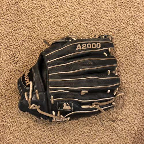 Lefty Outfield A2000 11.25" Baseball Glove