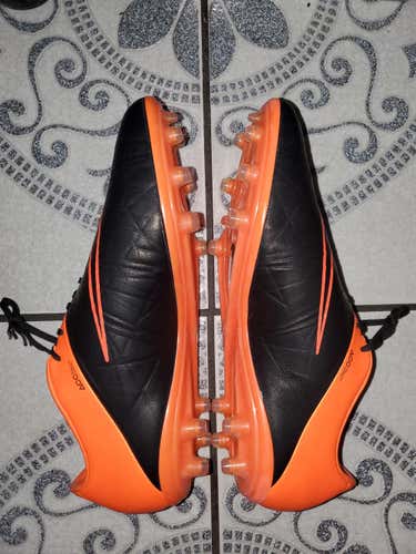 **New** US 11 Nike Hypervenom Phinish 2 Leather