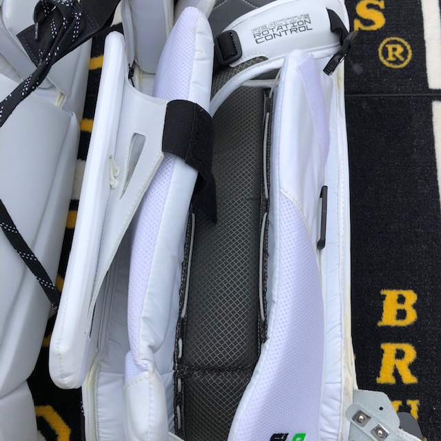 Details about   Vaughn Ventus SLR Pro Carbon Hockey Goalie 36+2 Leg Pads Blocker Glove Set White 