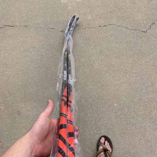 New Left Handed Vapor FlyLite Toe Hockey Stick