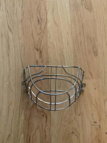 Bauer certified Cat Eye Cage (NME)
