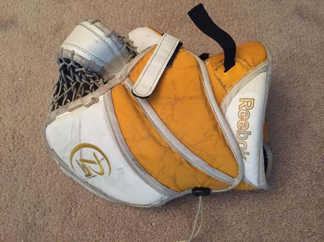 Reebok RBK Premier 4 Hockey Goalie Glove Catcher Sport Gold Regular Senior Left Hand