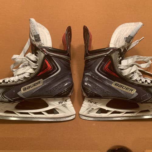 Used Bauer Vapor APX2 D&R (Regular)  Size 9 Hockey Skates
