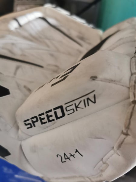 Used 24" CCM Extreme Flex E4.5 Goalie Leg Pads