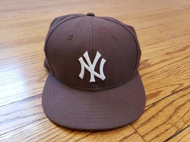 NY Yankees 7 5/8 New Era - Brown
