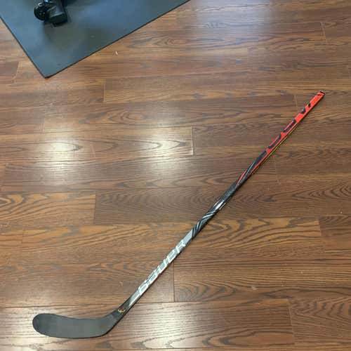 Used Right Handed Vapor FlyLite Toe Hockey Stick
