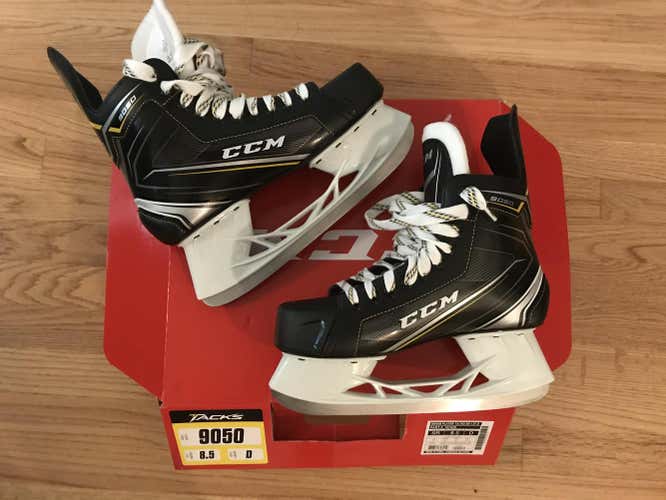 Senior New CCM Tacks 9050 Hockey Skates D&R (Regular) Size 8.5