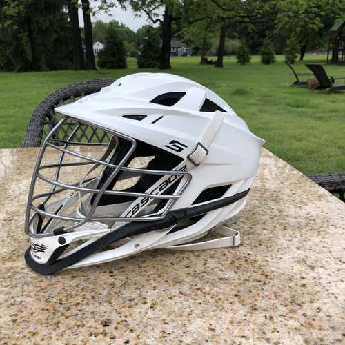 White Cascade S Helmet