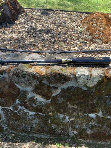 High School/College Victus CC13Bat 33in/31oz professional wood