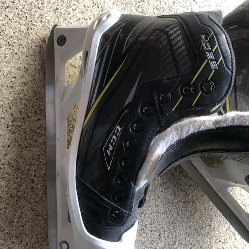 Used CCM Tacks 4092 D&R (Regular)  Size 5.5 Hockey Goalie Skates