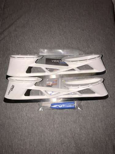 New Bauer LS3G Size 9 Hockey Goalie Skates