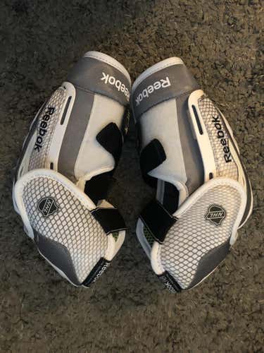 New Senior Small Reebok Elbow Pads
